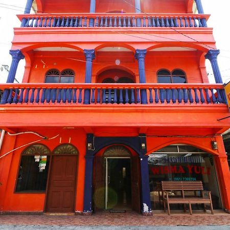 Hotel Wisma Yuli Syariah Medan Exterior foto