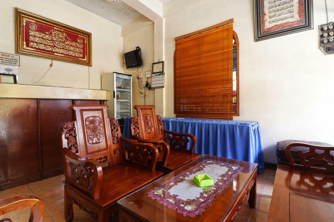 Hotel Wisma Yuli Syariah Medan Exterior foto